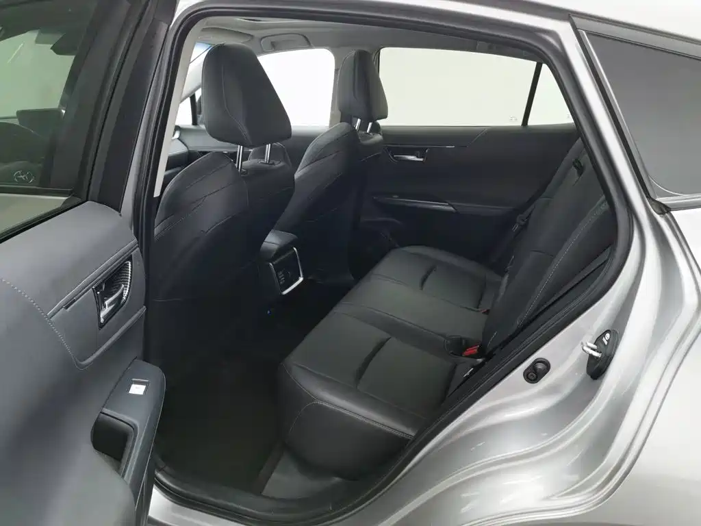 Toyota Venza — миниатюра 15