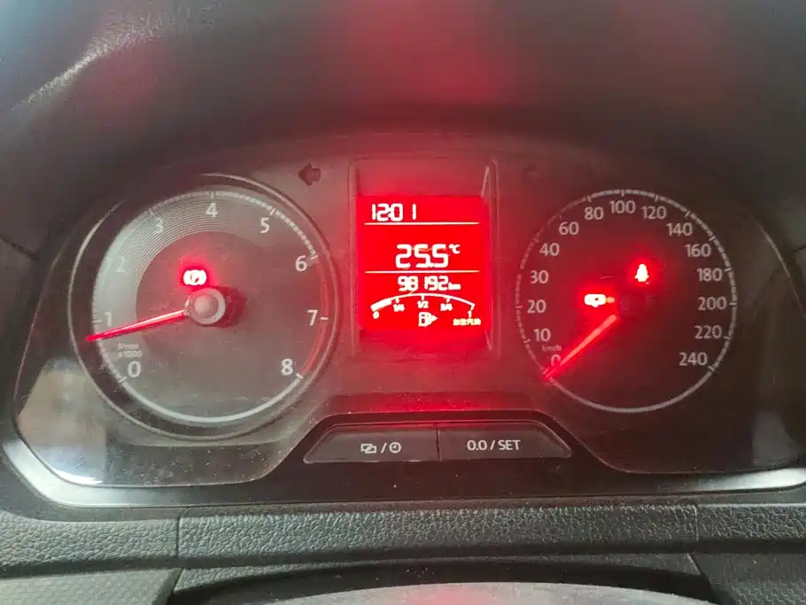 Volkswagen Jetta — миниатюра 14