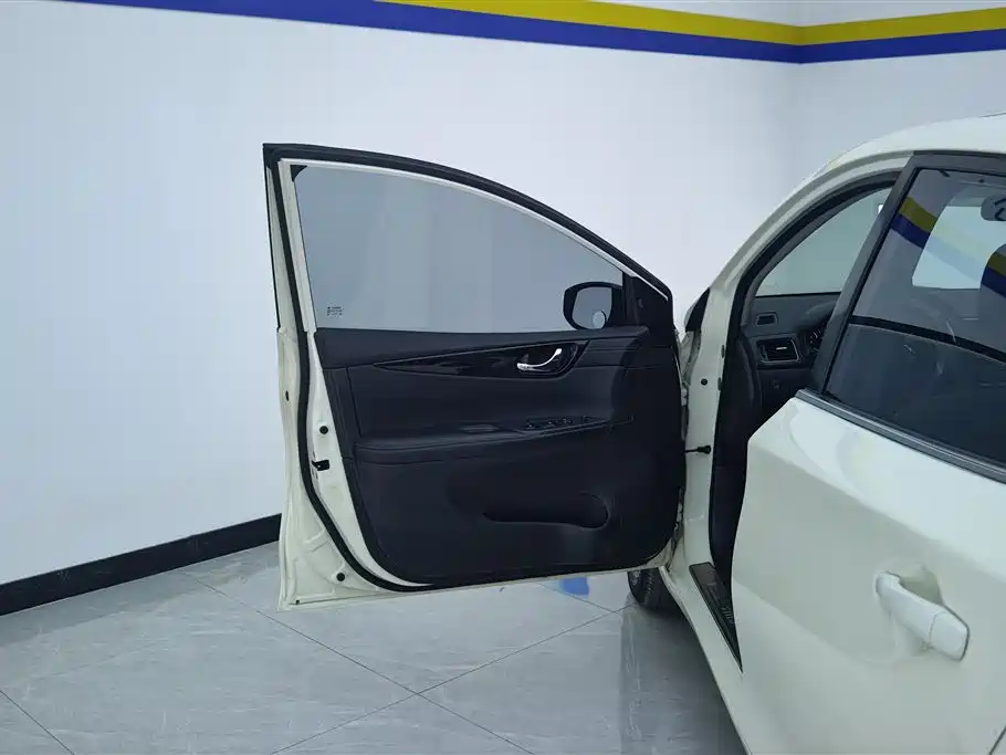 Nissan Tiida 2019 1.6L CVT Smart VI