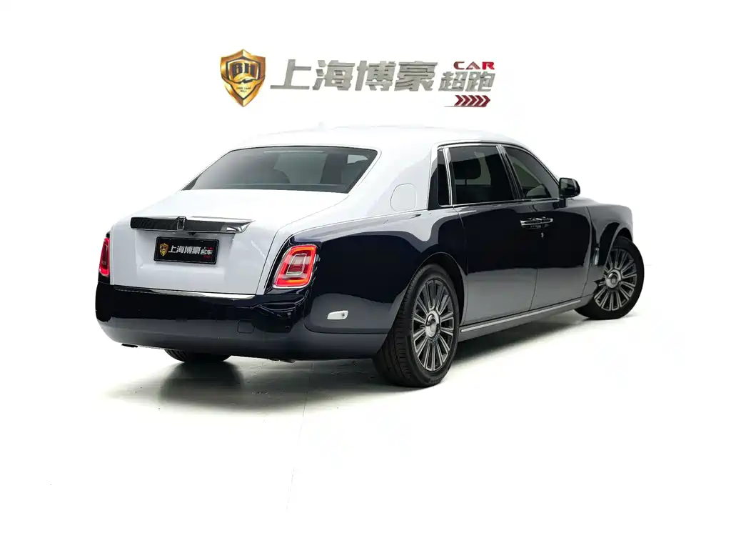 Rolls-Royce Phantom — миниатюра 5