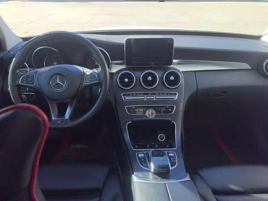 Mercedes-Benz C-Class — миниатюра 12