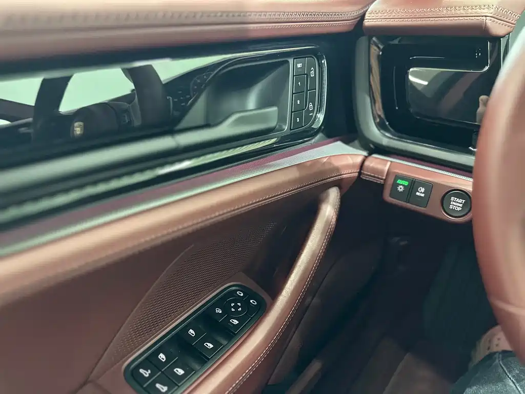 Porsche Panamera — миниатюра 20