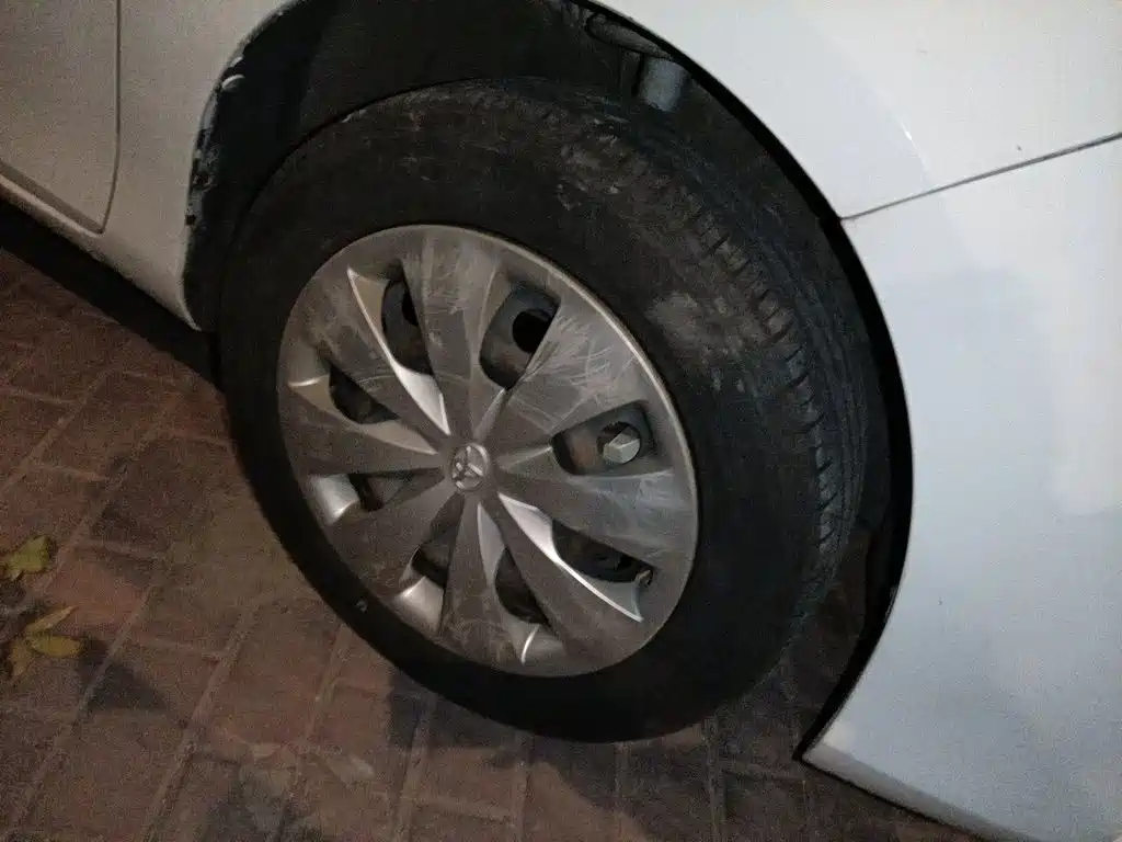 Toyota Yaris L — миниатюра 8