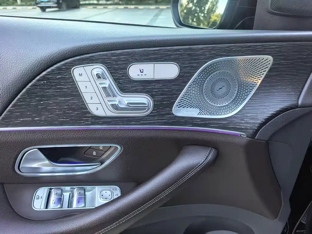 Mercedes-Benz GLE (Import) — миниатюра 13