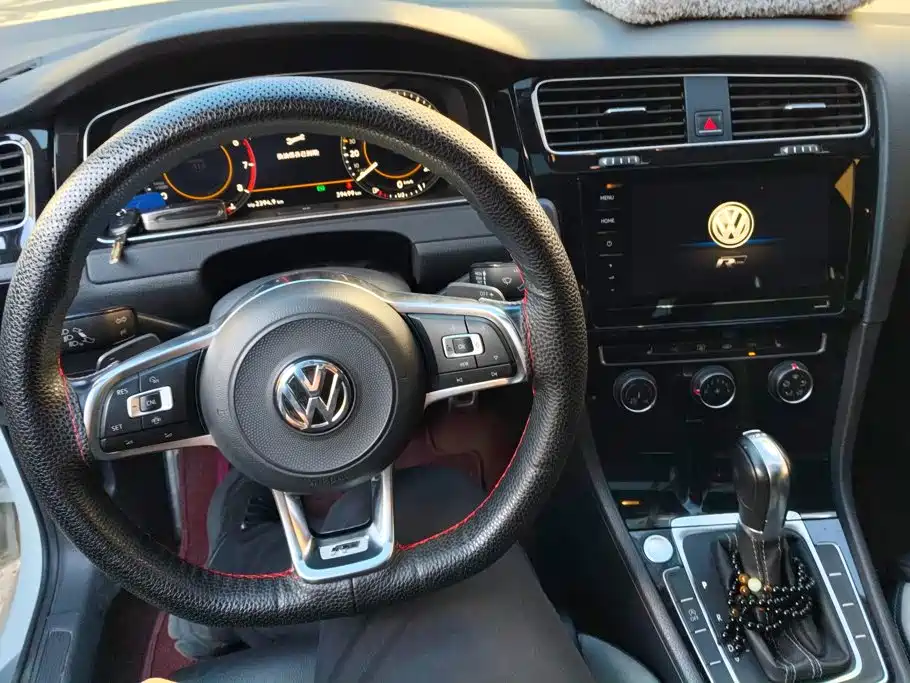 Volkswagen Golf — миниатюра 12