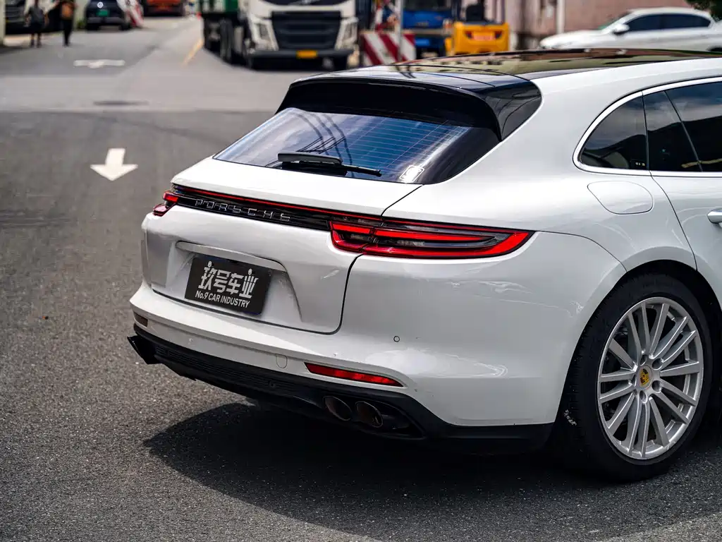 Porsche Panamera — миниатюра 5