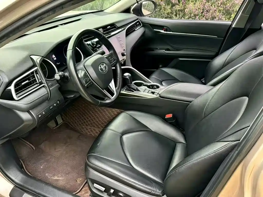Toyota Camry 2018 2.5G Luxury