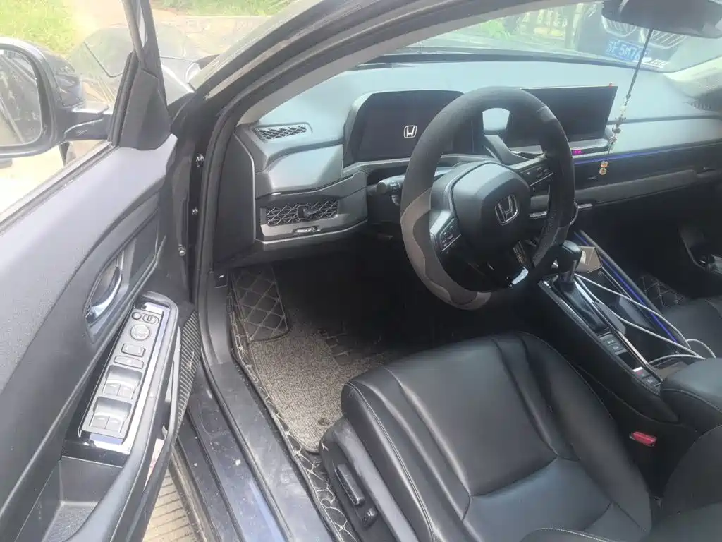 Honda Accord — миниатюра 17