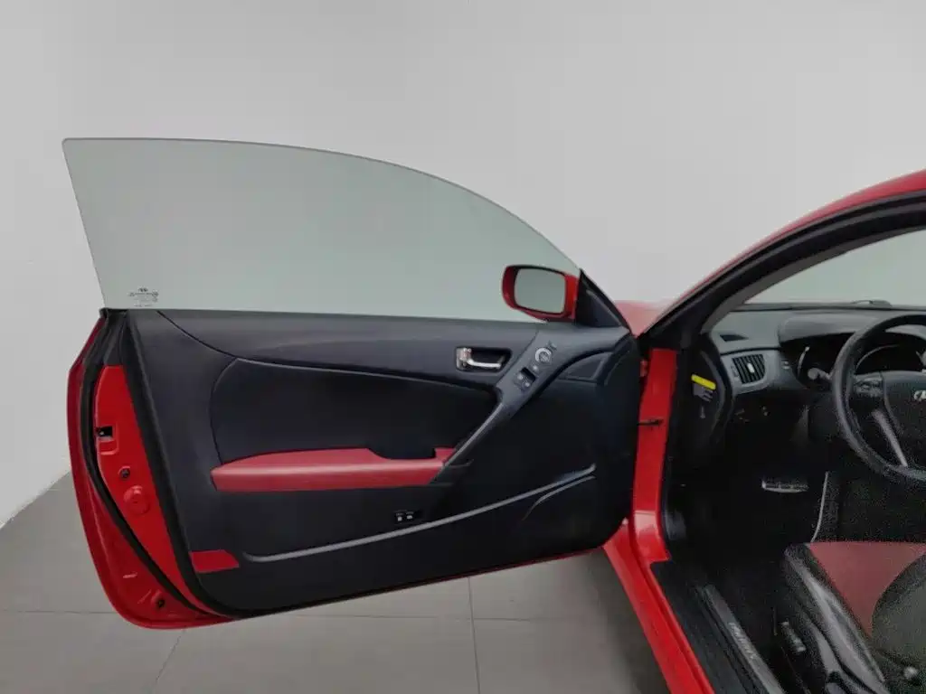Hyundai Genesis Coupe — миниатюра 8