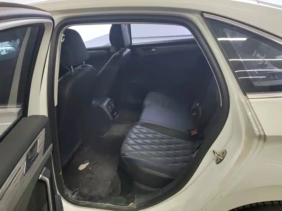 Volkswagen Sagitar — миниатюра 11