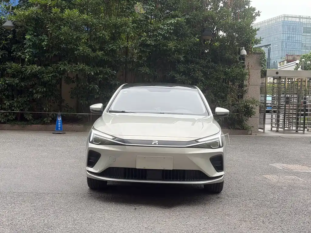 Roewe Feifan ER6 — миниатюра 2