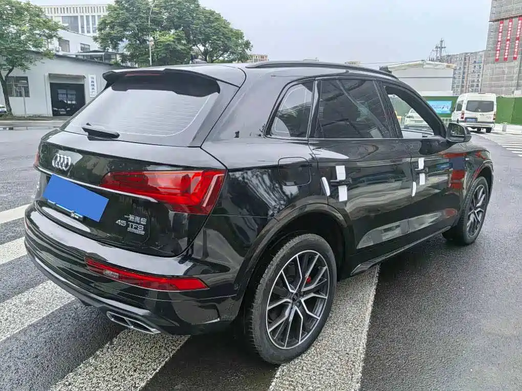 Audi Q5L 2026 Черный из Китая