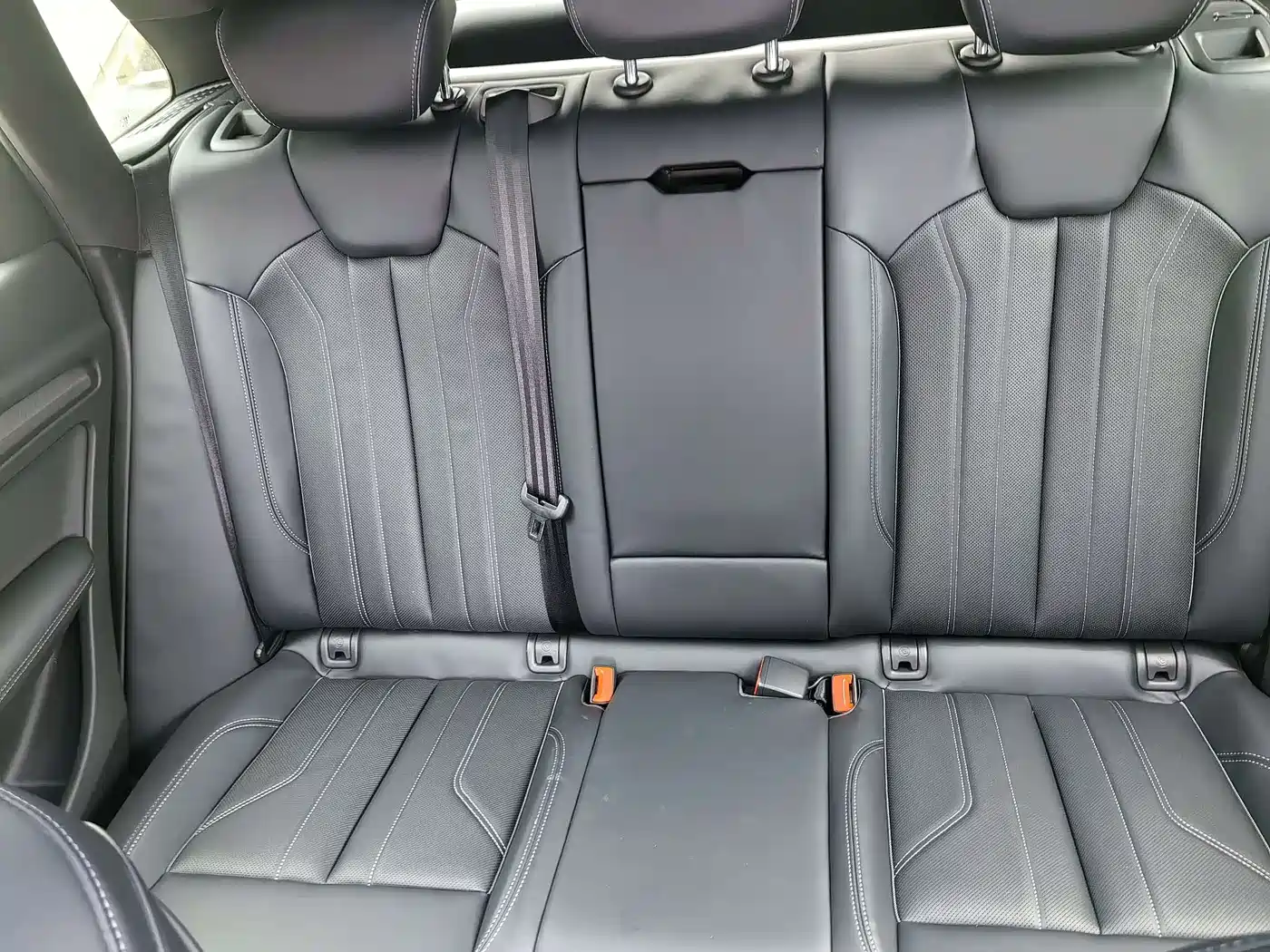 Audi Q5L 2026 Черный из Китая, фото 2