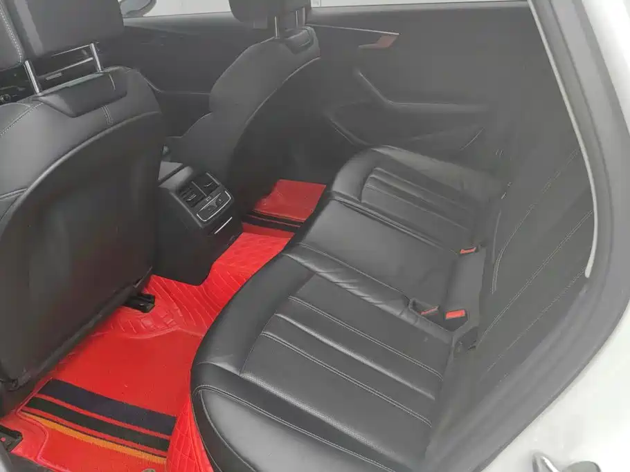 Audi A4L — миниатюра 11