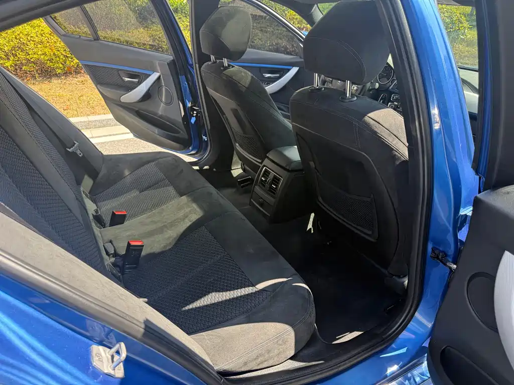 BMW 3 Series — миниатюра 11