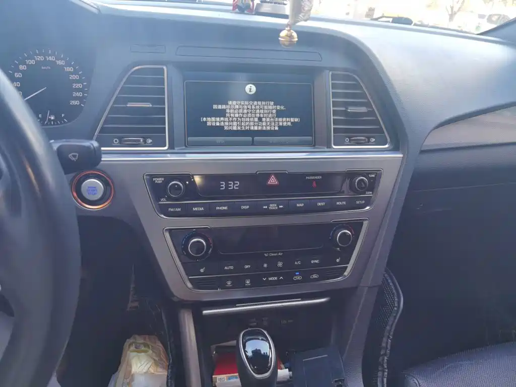 Hyundai Sonata — миниатюра 9