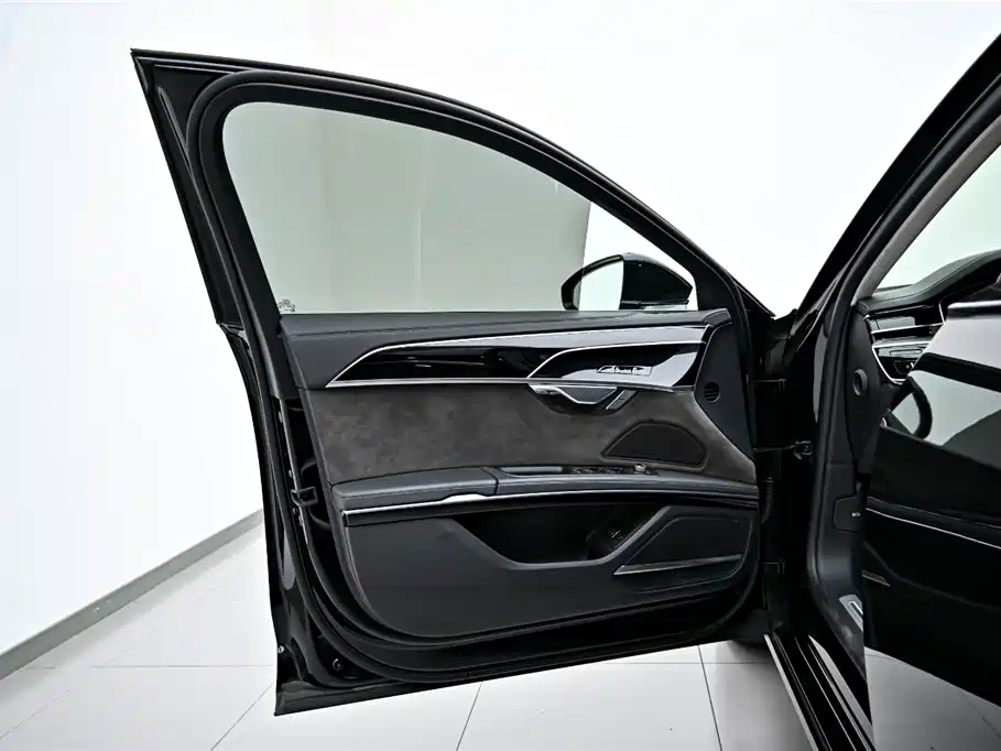 Audi A8 New Energy A8L 60 TFSIe quattro Collection Edition, фото 20