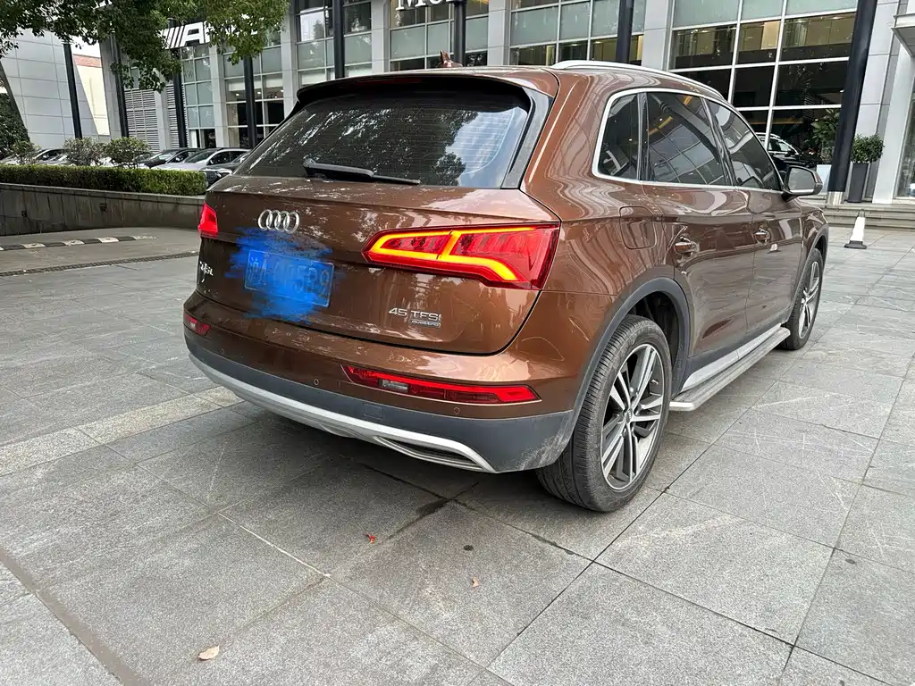 Audi Q5L — миниатюра 3