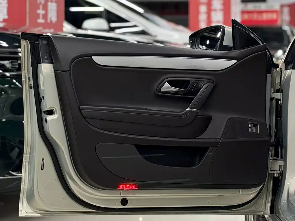 Volkswagen CC — миниатюра 34