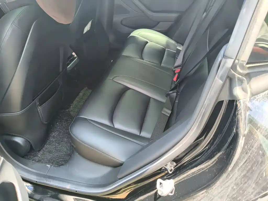 Tesla Model 3 — миниатюра 13