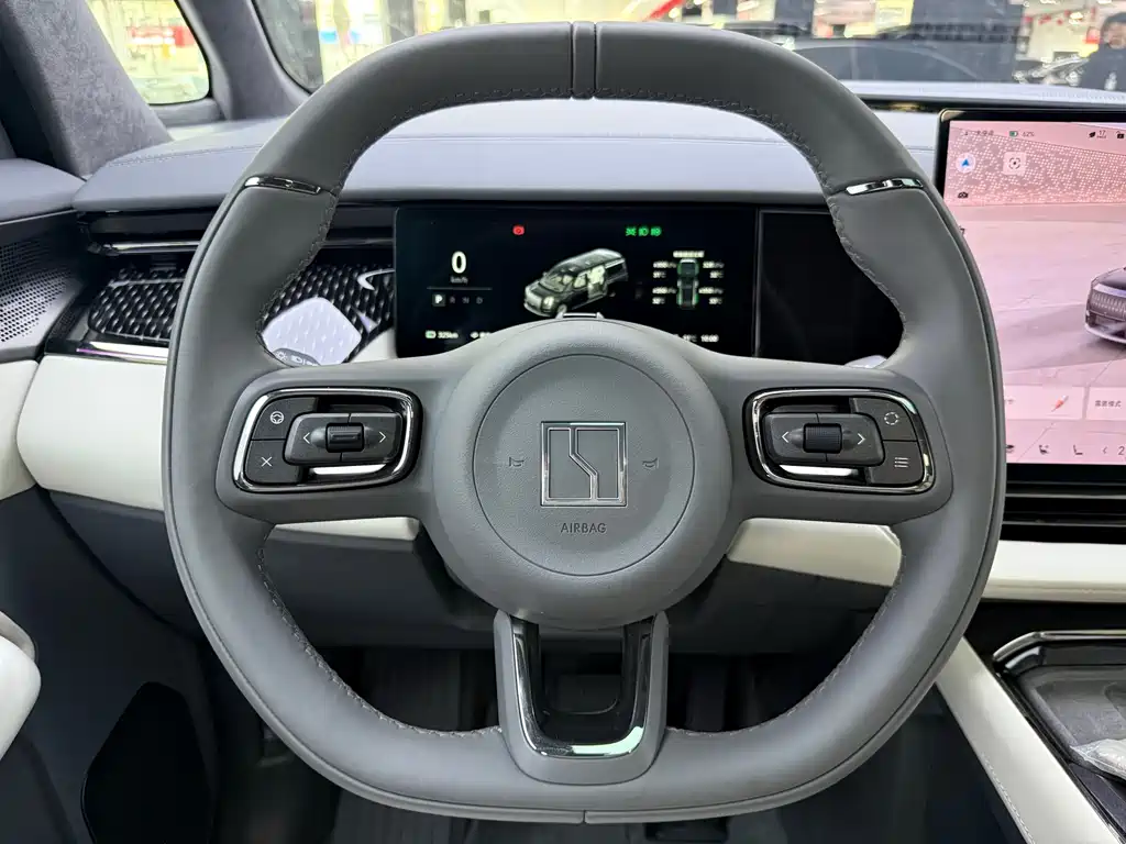 Zeekr 009 2024 мест Executive 108kWh