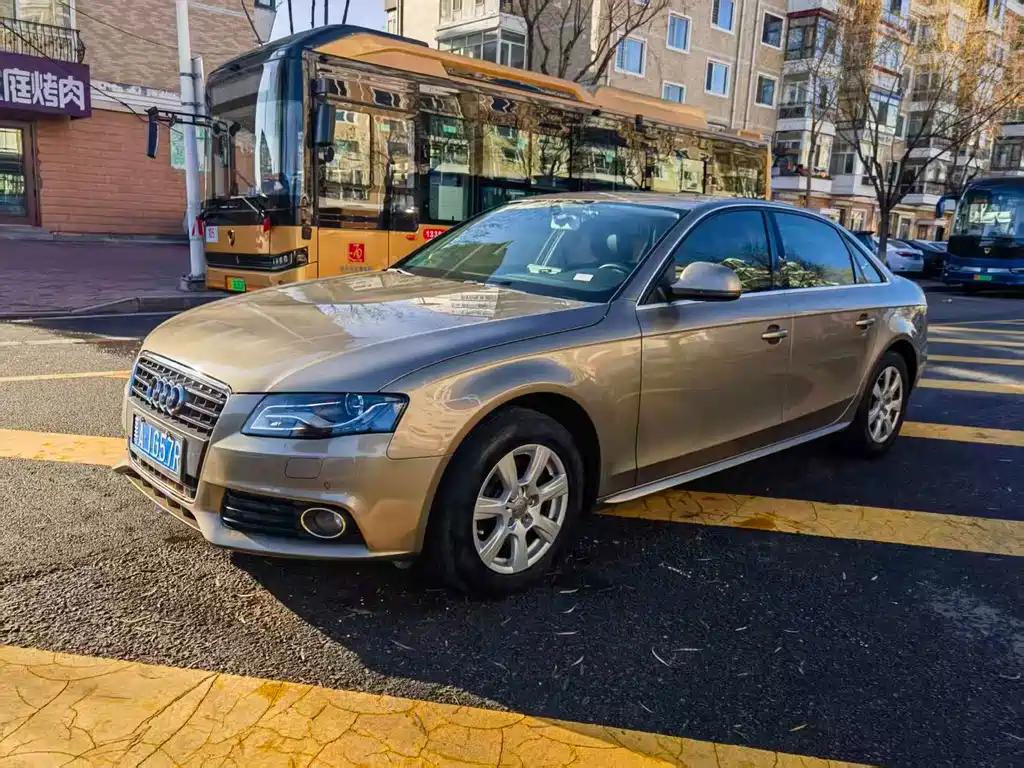 Audi A4L 2011