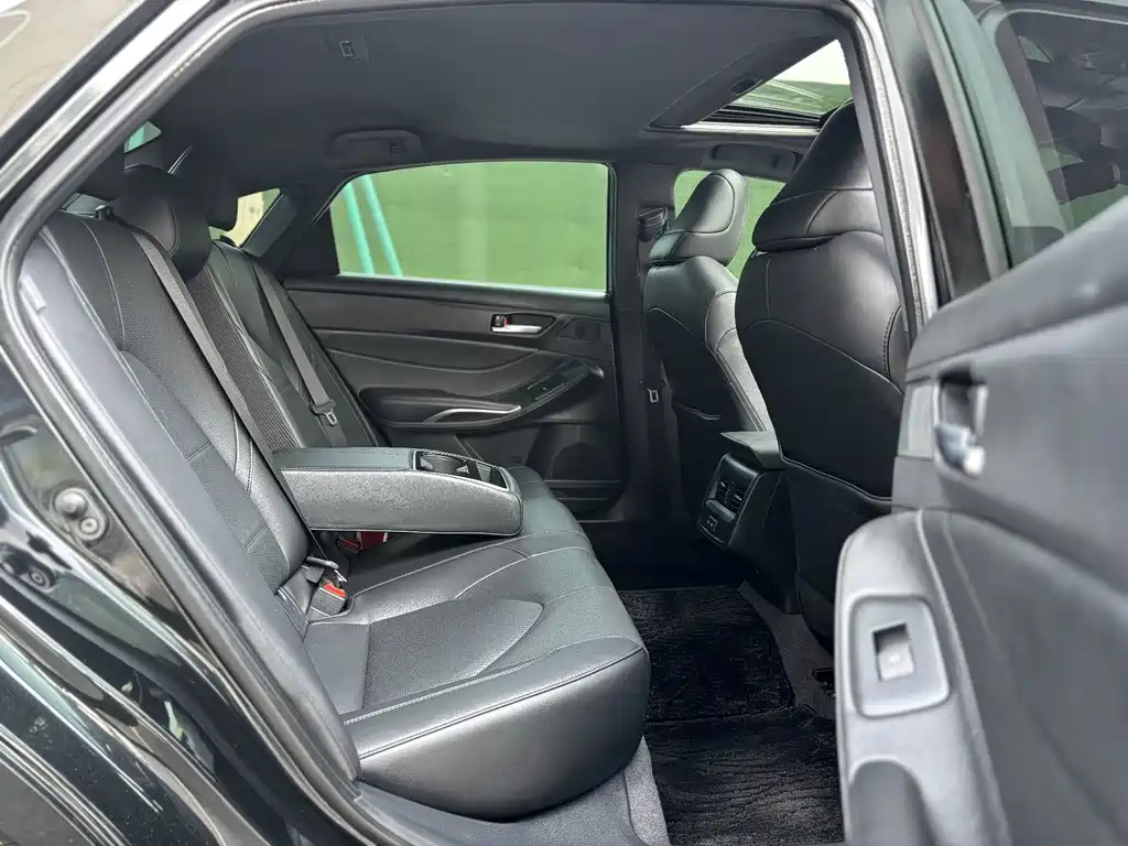 Toyota Avalon — миниатюра 11