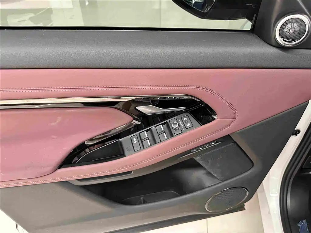 Land Rover Evoque — миниатюра 10