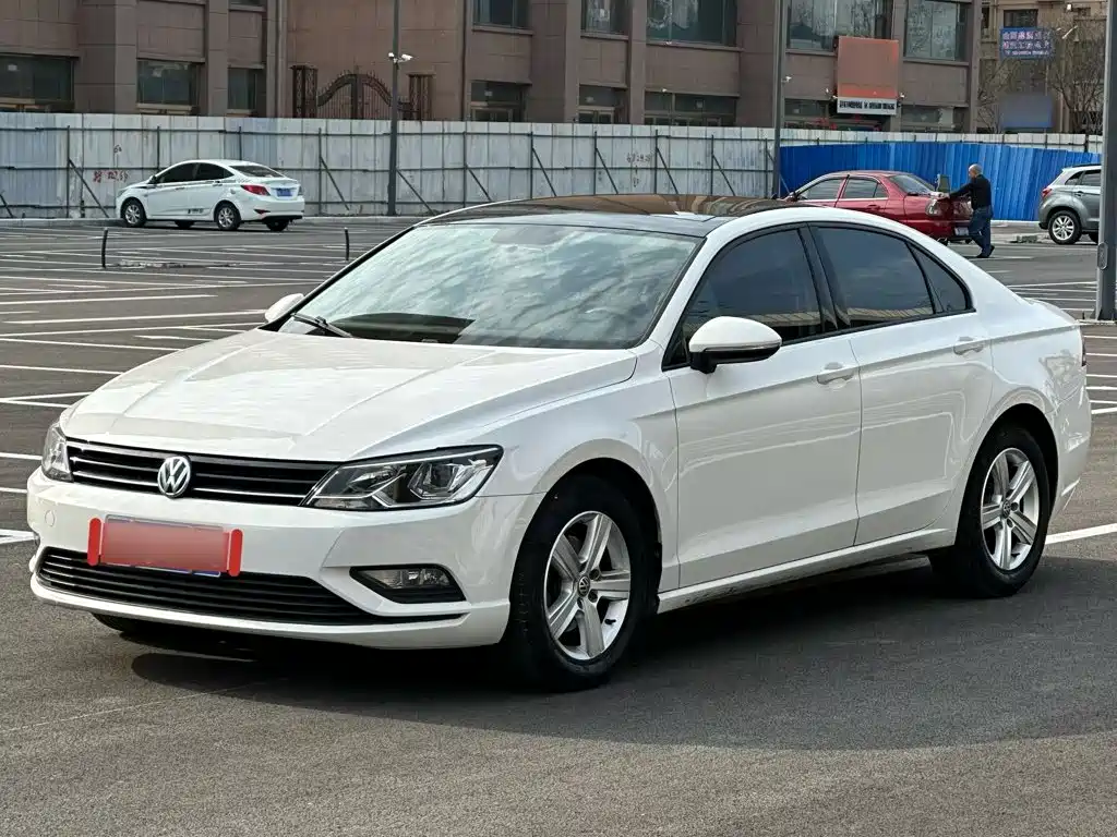 Volkswagen Lamando 2018 230TSI DSG