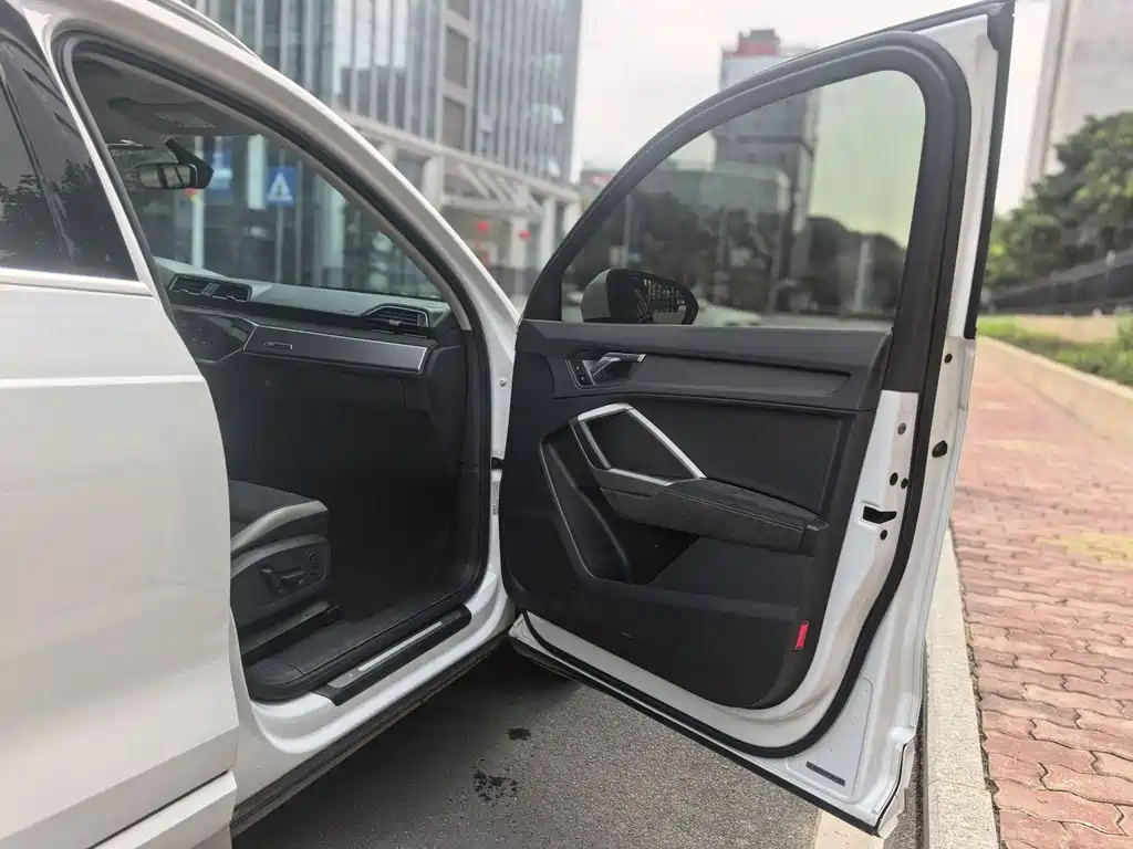 Audi Q3 2022 35 TFSI