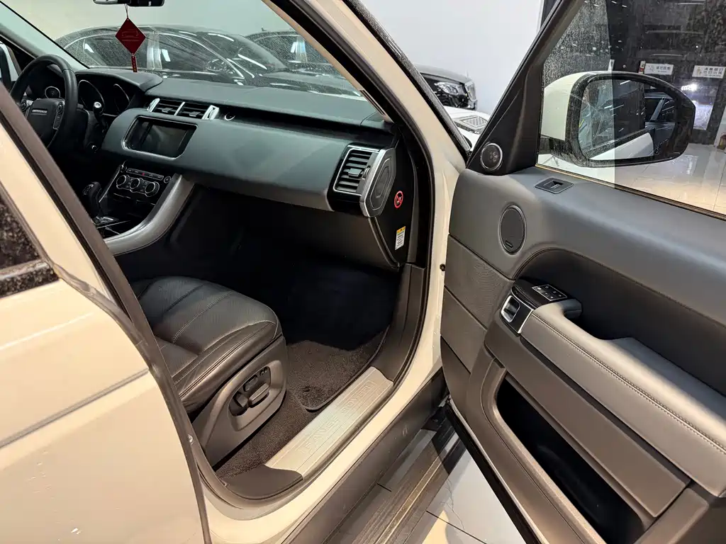 Land Rover Sport — миниатюра 23
