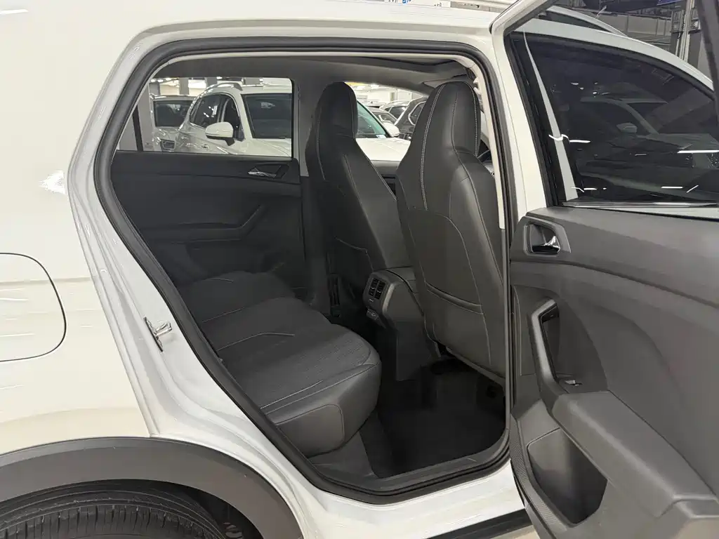 Volkswagen T-Cross — миниатюра 12