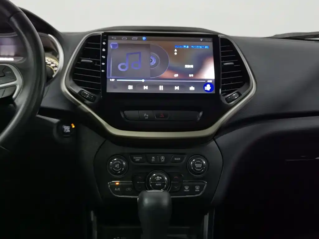 Jeep Cherokee — миниатюра 12