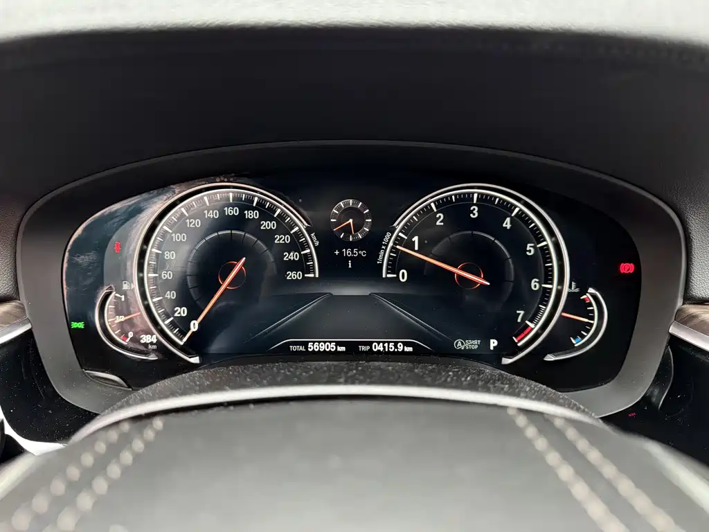 BMW 5 Series — миниатюра 24