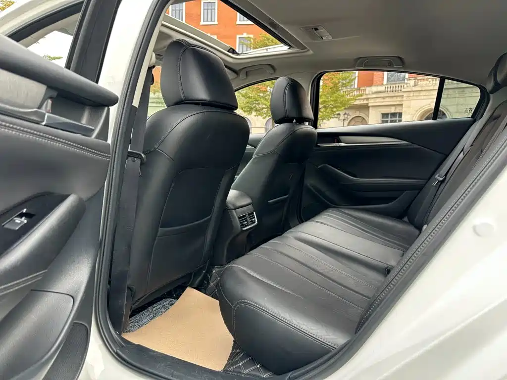 Mazda Atenza — миниатюра 9