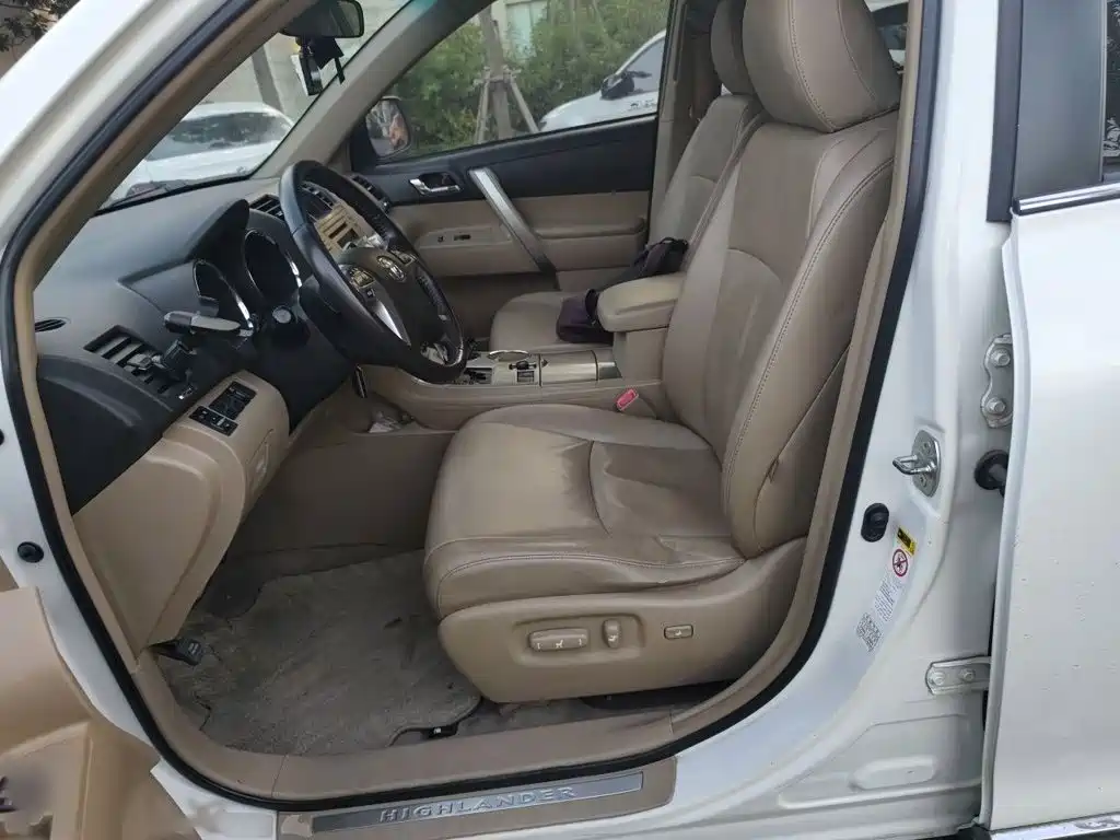 Toyota Highlander — миниатюра 8