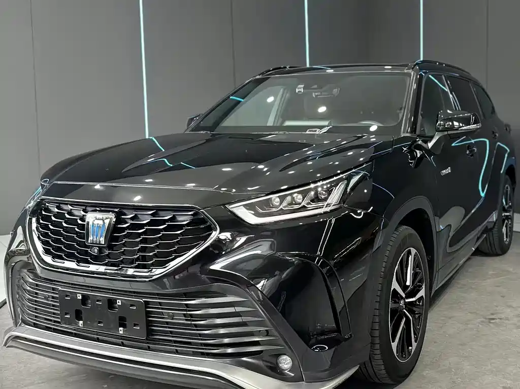 Toyota Crown Kluger 2024