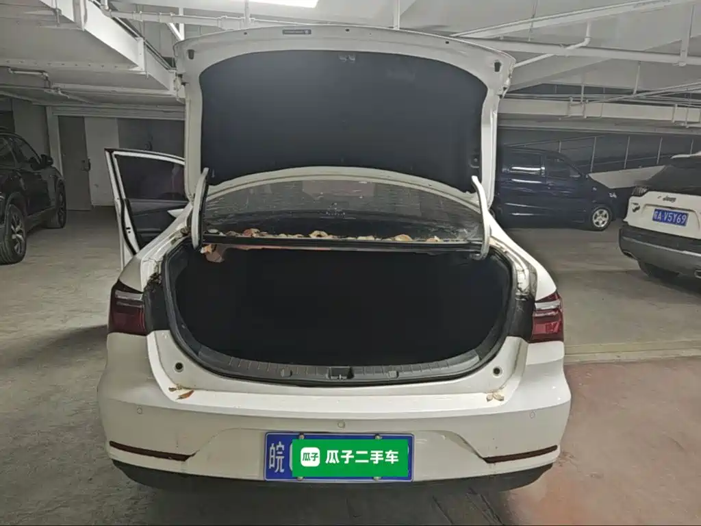 BYD Qin — миниатюра 15