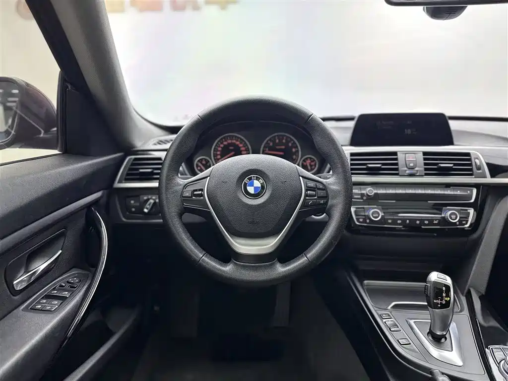 BMW 3 Series GT 3 GT 2019 320i Fashion