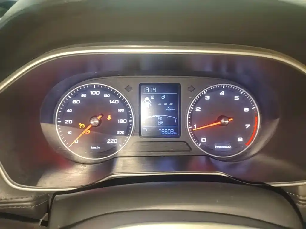 Roewe RX3 — миниатюра 12