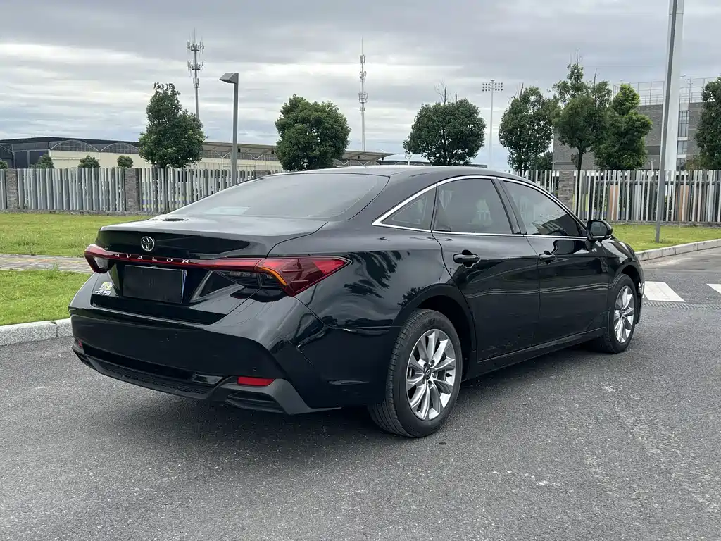 Toyota Avalon — миниатюра 6