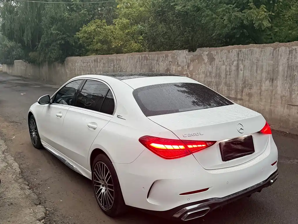 Mercedes-Benz C-Class — миниатюра 6