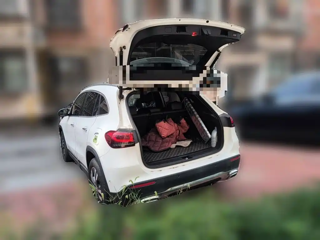 Mercedes-Benz GLA — миниатюра 10