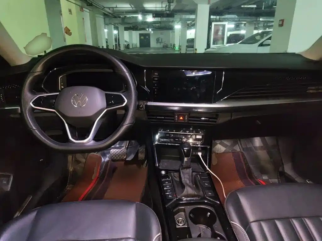 Volkswagen Passat PHEV — миниатюра 13