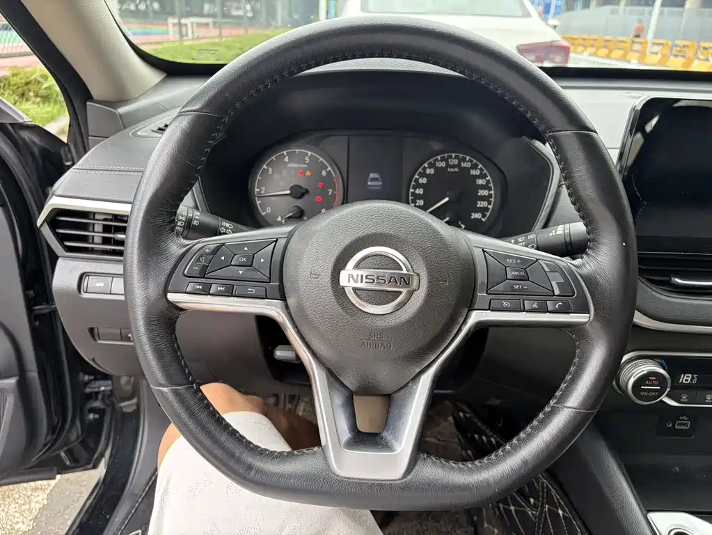 Nissan Teana — миниатюра 9