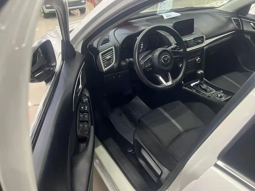 Mazda 3 Axela — миниатюра 2