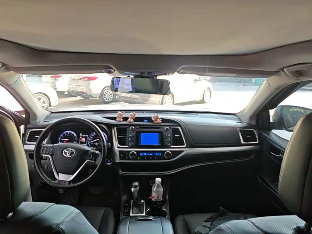 Toyota Highlander — миниатюра 18