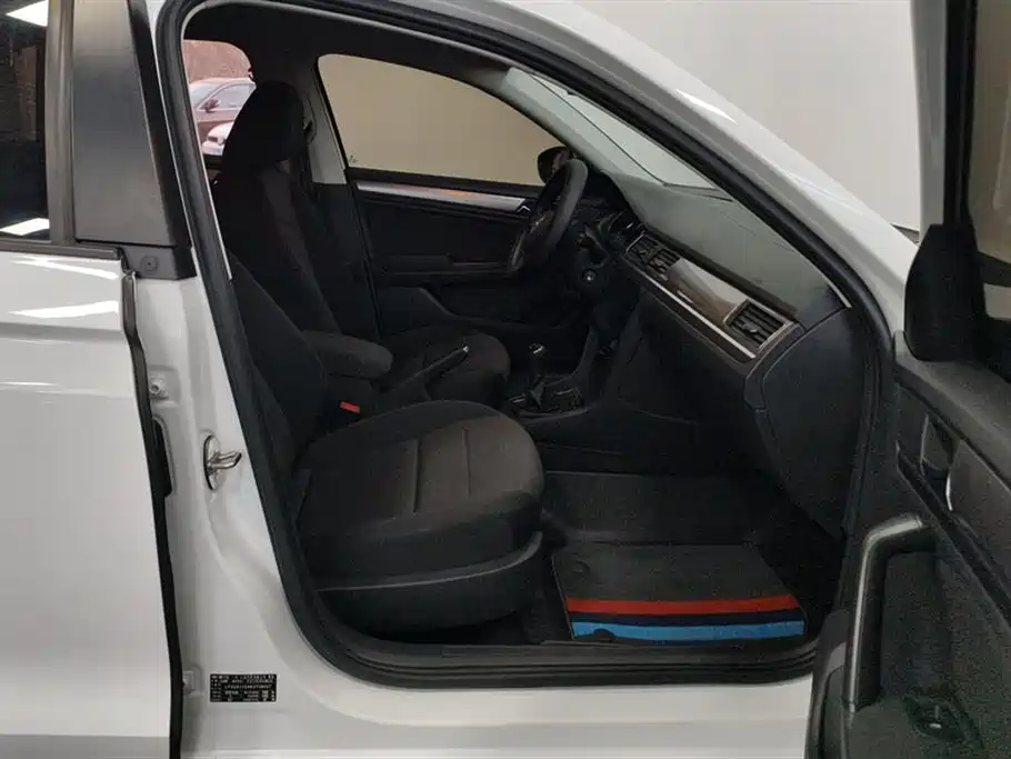 Volkswagen Bora 2019 1.5L MT Fashion VI