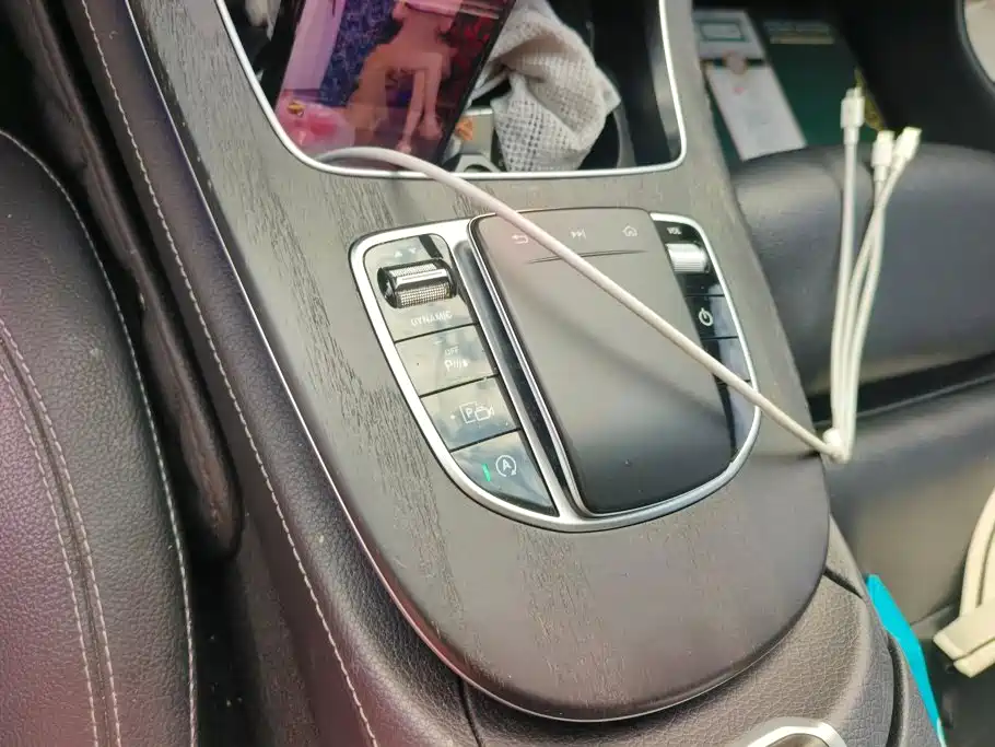 Mercedes-Benz E-Class — миниатюра 16