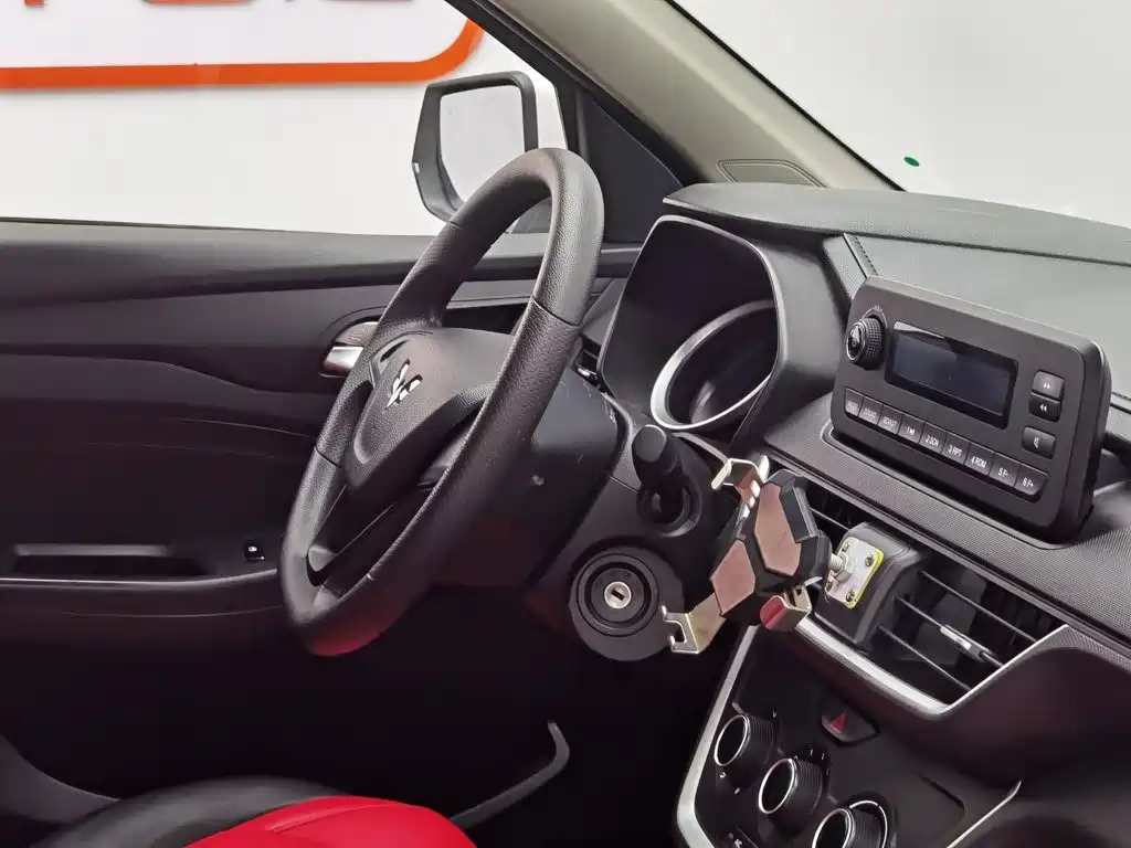 Wuling Hongguang S3 — миниатюра 22